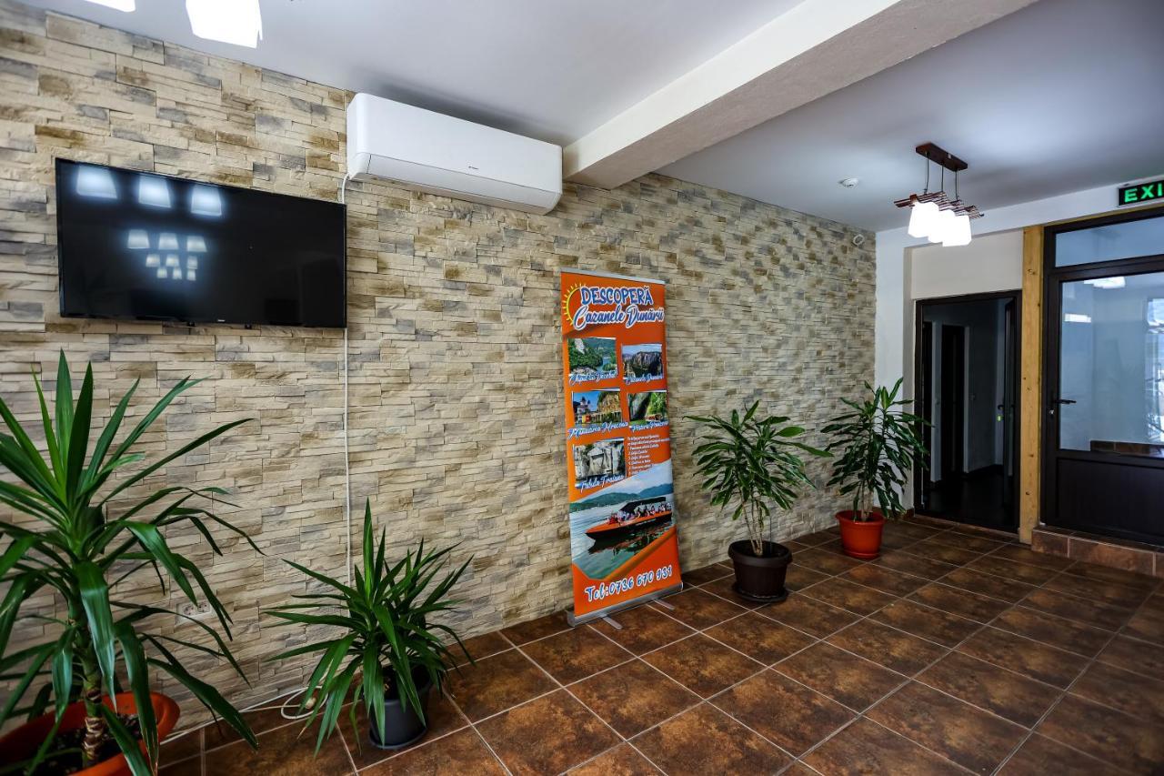 Casa Celestin Ieşelniţa Exterior foto